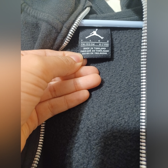 Jordan Size 6/7 Boy's Zip-up Hoodie - Picture 3 of 3